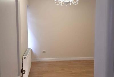 Casă cu 7 camere cu Canalizare în Universitate - 4