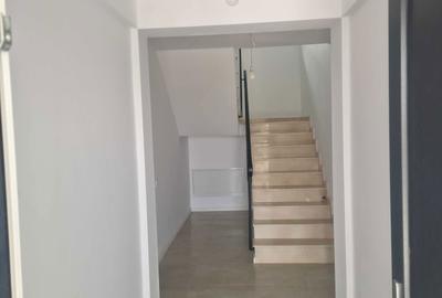 Apartament cu 2 camere decomandat în Valea Adâncă - 2