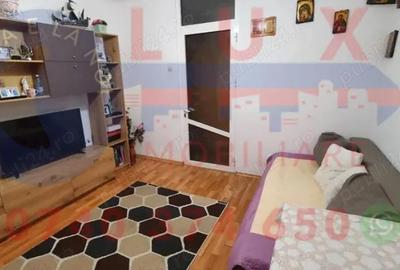 Apartament cu 2 camere decomandat în C5 - 1