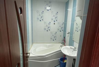 Apartament cu 3 camere semidecomandat în Central - 5