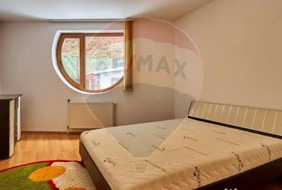 Casă cu 5 camere cu Teren 661 Mp în Clăbucet - 11