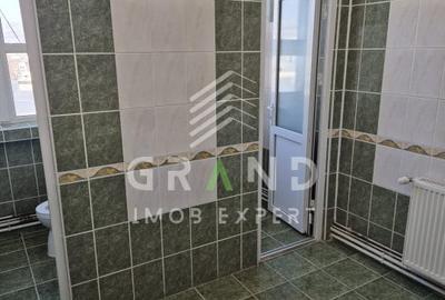 SPATIU BIROU! 4 CAMERE, PARCARE, zona P-ta 1 Mai/Clujuna - 6