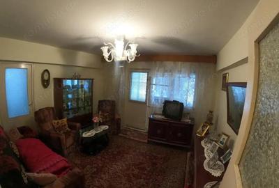 Apartament cu 3 camere decomandat în Central - 11