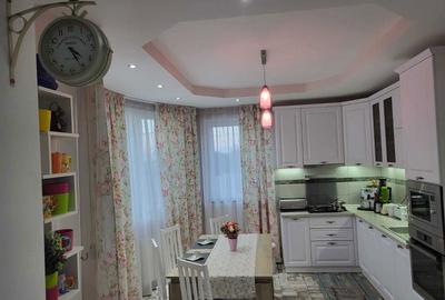 Casă cu 4 camere în Oncea