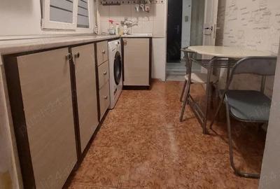 Apartament cu 2 camere decomandat în Eroii Revoluției - 1