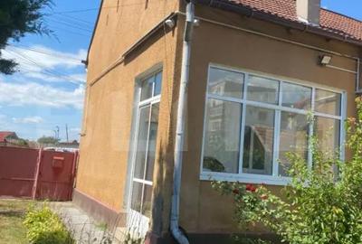 Casă cu 4 camere cu Teren 965 Mp în Central - 3