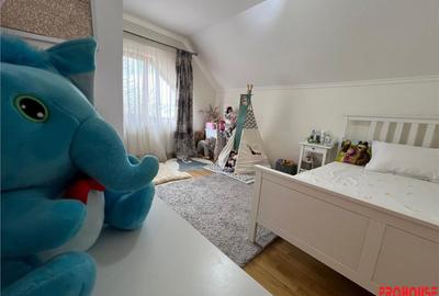 Casă cu 5 camere cu Teren 700 Mp în Gherăiești - 13