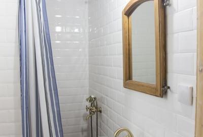 Garsonieră decomandată în Romană - 9