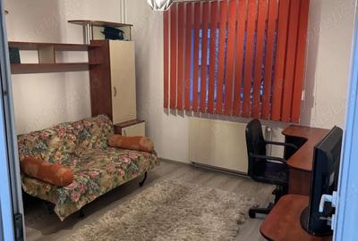 Apartament cu 3 camere decomandat în Răcădău - 1