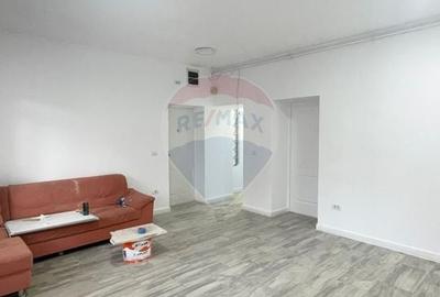 Casa / Spatiu comercial cu 6 camere de inchiriat in zona centrala Casa / Spatiu comercial cu 6 camere de inchiriat in zona centrala - 4