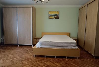 Apartament cu 3 camere decomandat, mobilat în Centrul Civic - 10