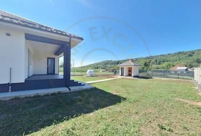 Casa de vanzare in Draganu, jud. Arges - priveliste de poveste, confort modern! - 4