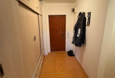 Apartament cu 2 camere decomandat în Vitan
