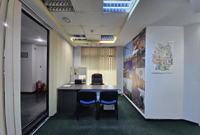 Birou, de 50 mp, în Central - 4