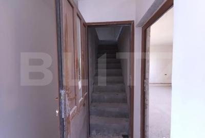 Casă cu 5 camere cu Teren 1204 Mp în Central
