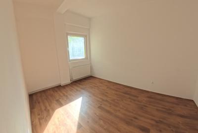 Vilă spațioasă cu 12 camere, teren generos și multiple facilități Vilă spațioasă cu 12 camere, teren generos și multiple facilități - 15