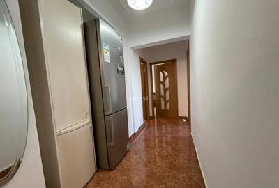 Apartament cu 3 camere decomandat, mobilat în Podu Roș - 10