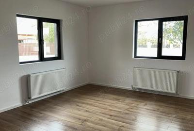 Casă cu 3 camere cu Canalizare în Stâlpu