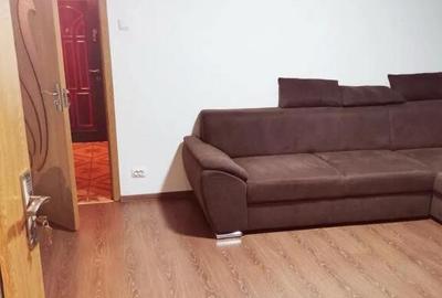 Apartament cu 2 camere, decomandat - zona Tractorul. - 4