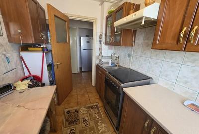 Apartament cu 3 camere semidecomandat, mobilat în Dristor - 7