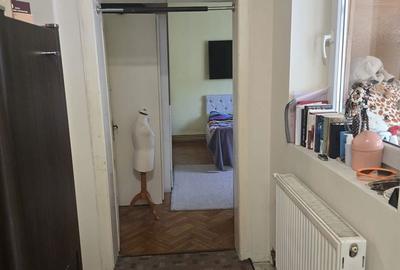 Casă cu 3 camere cu Teren 280 Mp în Central