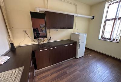 Birou, de 201 mp, în Central - 15