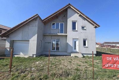 Casă cu Teren 600 Mp în Frumușeni - 1