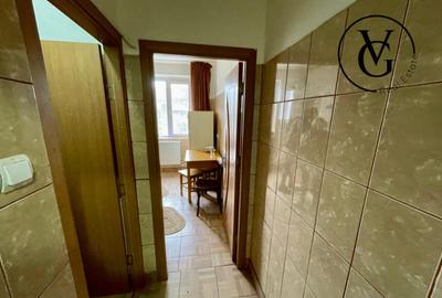 Garsonieră decomandată, mobilată în Central