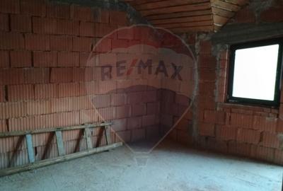 Casă individuală cu 9 camere cu Teren 2170 Mp în Central - 7