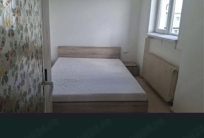 Apartament cu 2 camere decomandat în Rovinari - 4