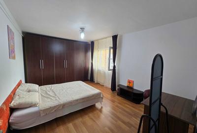 Apartament cu 2 camere decomandat, mobilat în Zorilor