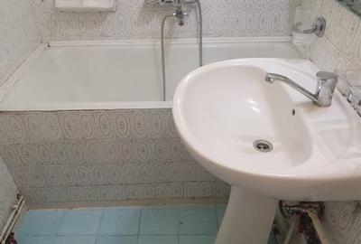 Apartament cu 2 camere semidecomandat în Tractorul - 3