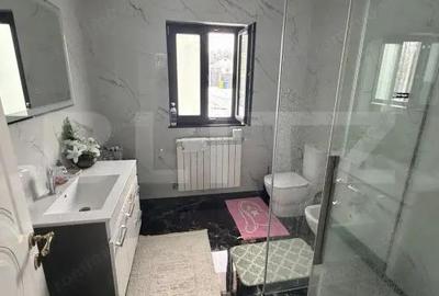 Elegan?a ?i spa?iu: re?edin?a exclusivista 250 m2, pe 20 ari teren, Siminicea - 1