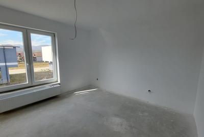 Duplex de vanzare in Rasinari – 4 camere, 2 bai, loc parcare, predare la alb - 4