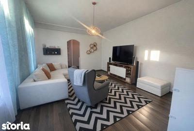 Casă cu 7 camere cu Teren 260 Mp în Central
