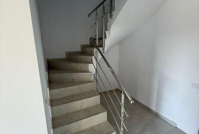 Duplex cu 4 camere cu Canalizare în Exterior Est - 9