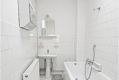 Casă individuală cu 4 camere cu Canalizare în Central - 4