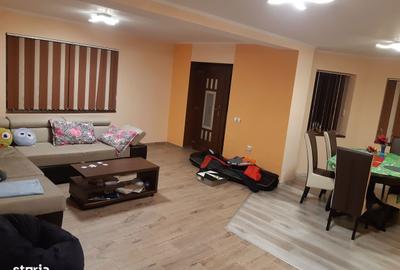 Casă cu 7 camere cu Teren 1702 Mp în Groși - 11