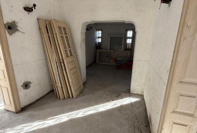 Casă cu 3 camere cu Teren 900 Mp în Central - 3