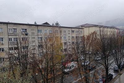 Apartament 3 camere, 2 bai, balcon + boxa Strada Republicii nr. 21 - 6