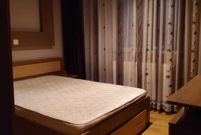 Apartament cu 3 camere în Central - 3