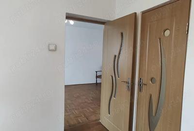 Vand apartament 3 camere in Hunedoara, zona Micro1-Parc Corvin, et.2 - 8
