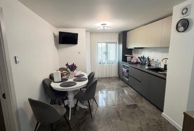 Apartament cu 4 camere decomandat în Central - 2