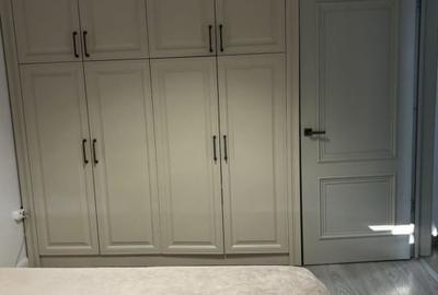 Apartament cu 2 camere decomandat în Baza 3 - 4