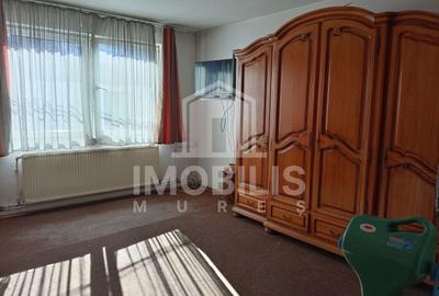 Casa cu 2 corpuri de cladire | zona 7 Noiembrie - 6