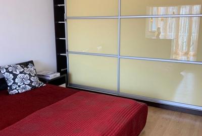 Apartament cu 3 camere decomandat, mobilat în 13 Septembrie - 2