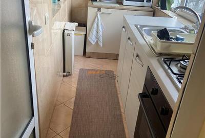 Aparttament 2 camere , cartier Sud , 56 mp , decomandat , re - 3