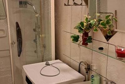 Garsonieră în Decebal - 2