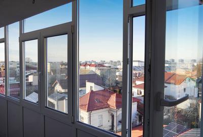 Apartament cu 3 camere decomandat în Calea București