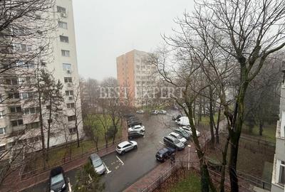 Apartament cu 2 camere decomandat în Titan